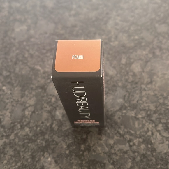 Huda Beauty #Fauxfilter Color Corrector in Blood Orange or Peach - Picture 8 of 8